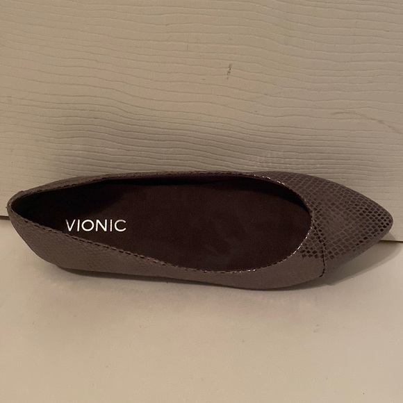 Vionic flats - Picture 2 of 3
